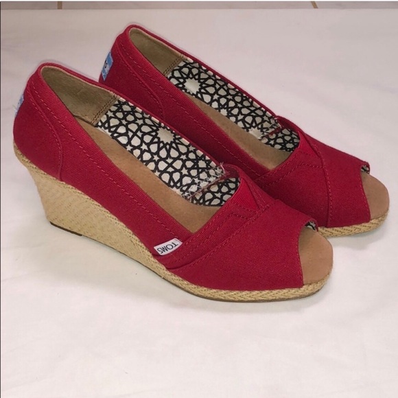 Toms - Classic Red Canvas Wedge Sandal - Picture 7 of 10
